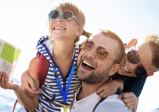 4 Ways Lanyards Can Keep Your Family Safe On Vacation